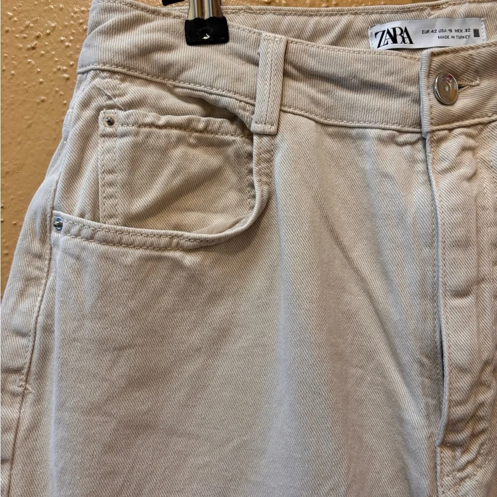 Zara High Waisted Mom Jeans Beige Tan Tapered Leg Denim Pants USA 10